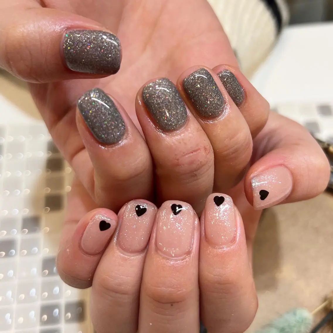 ネイル ハート キラキラネイル nailist yuiのネイルデザイン