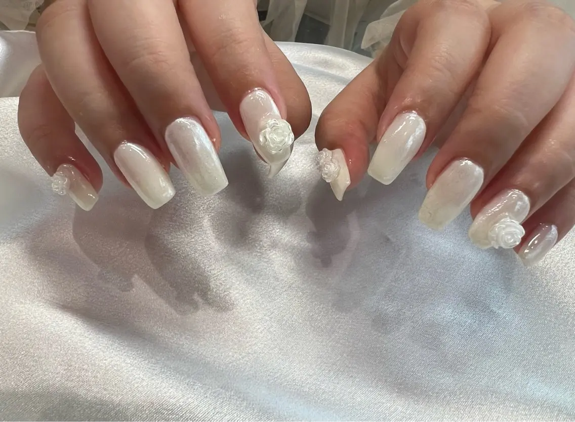 ネイル ミラーネイル ROY 心斎橋🌷 Naraのネイルデザイン