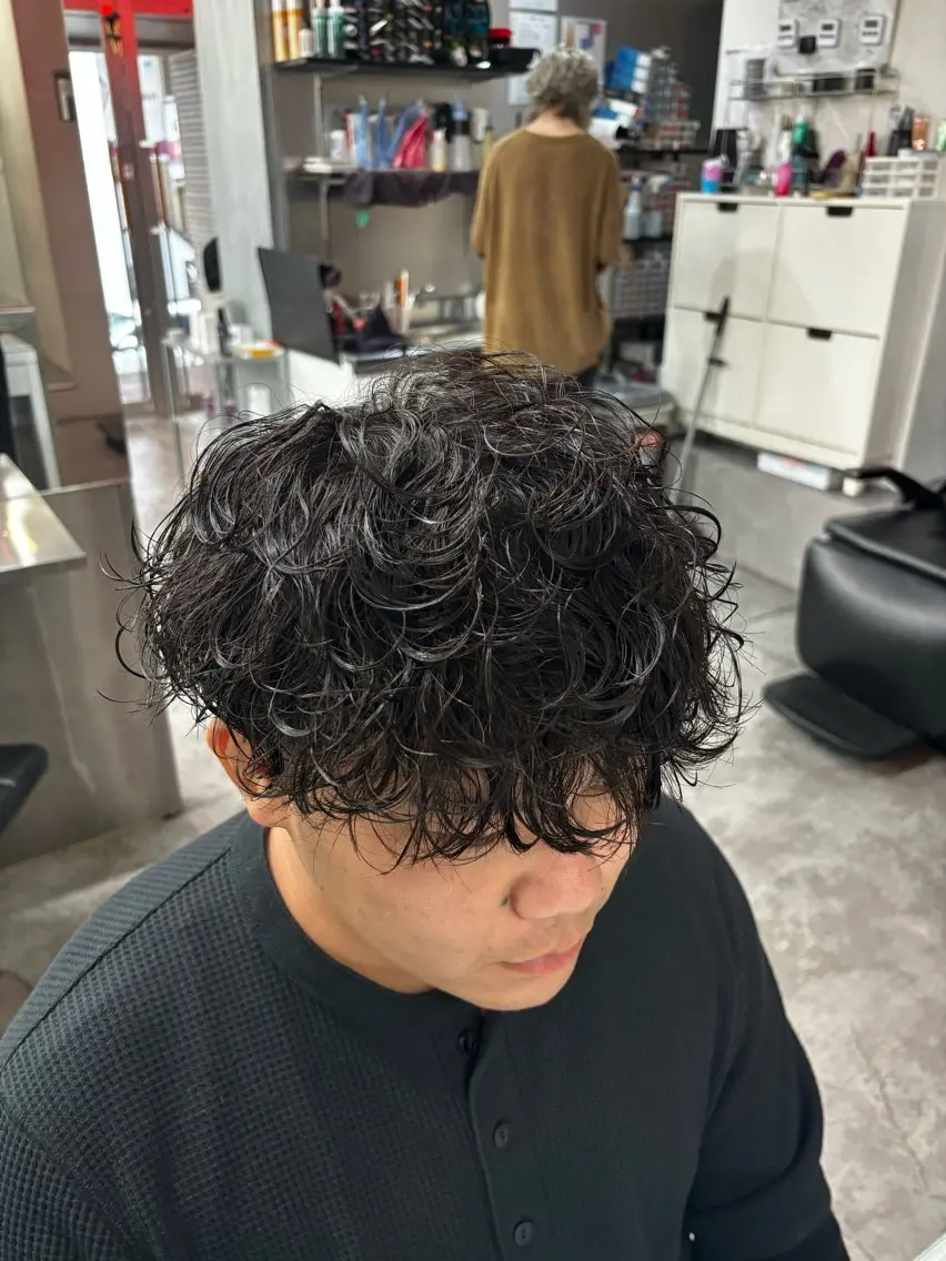 パーマ メンズ カット パーマ メンズ特化✨️ 韓国風パーマ🔥一八のヘアスタイル