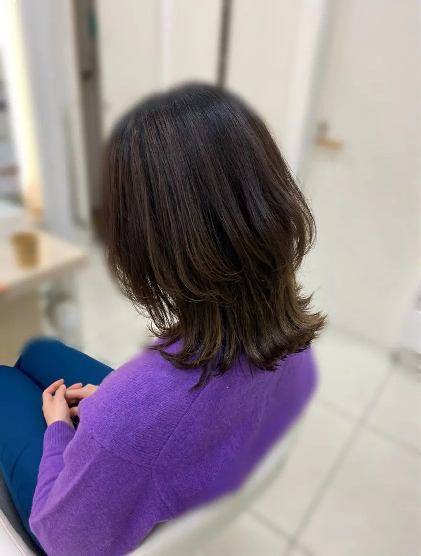 ミディアム 透明感カラー🫧 aika🐈のヘアスタイル