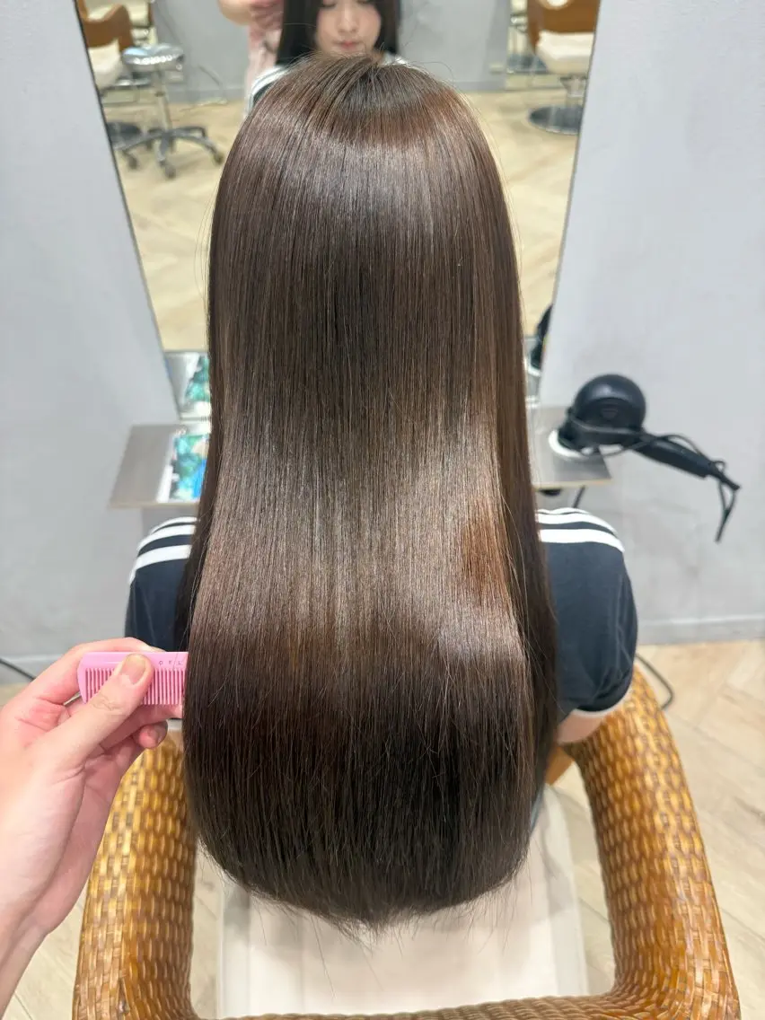 ロング カラー ヒジオカ リナのヘアスタイル