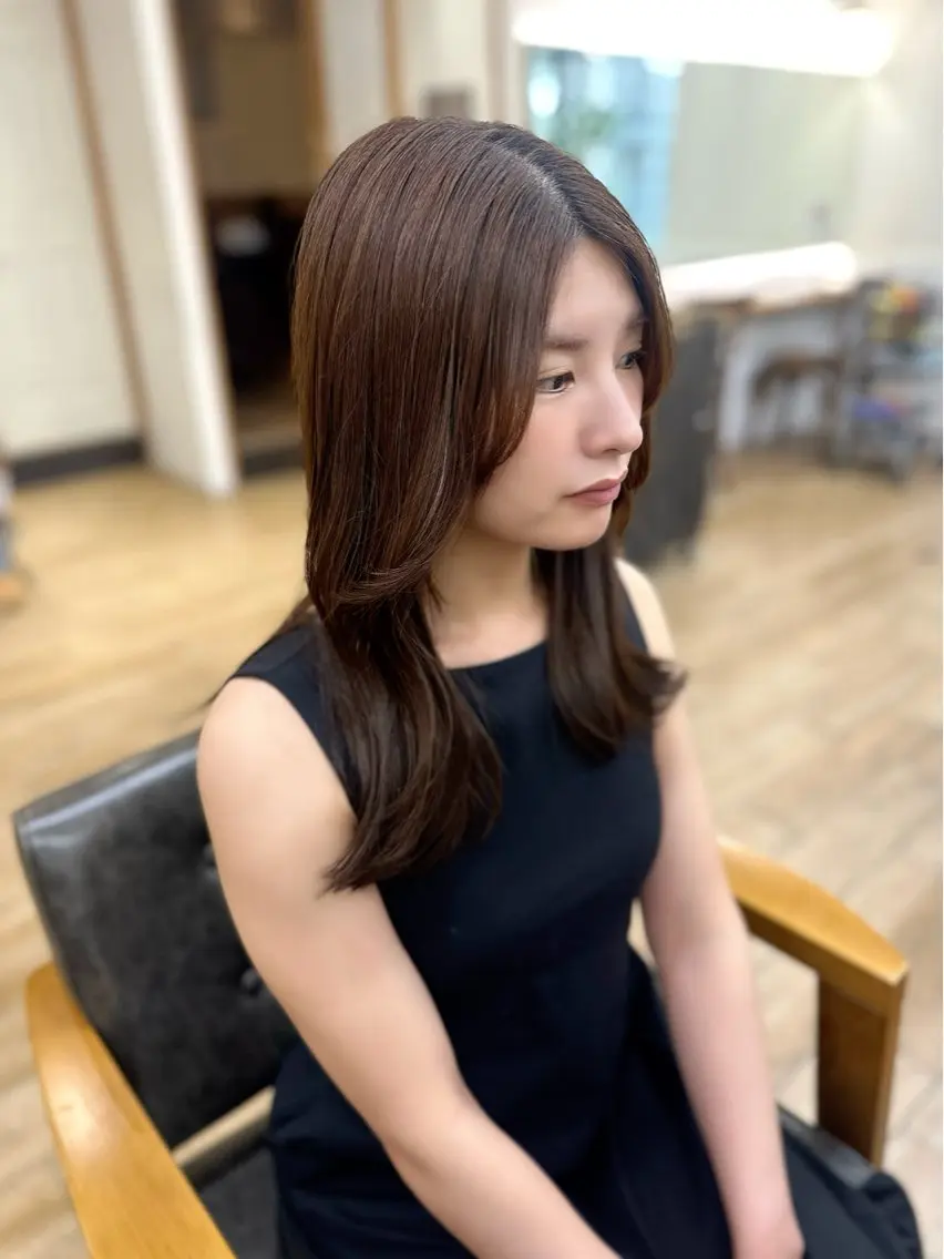 セミロング カラー パーマ ヘアアレンジ メンズ キッズ レイヤーカット／ 巻ける縮毛矯正のヘアスタイル