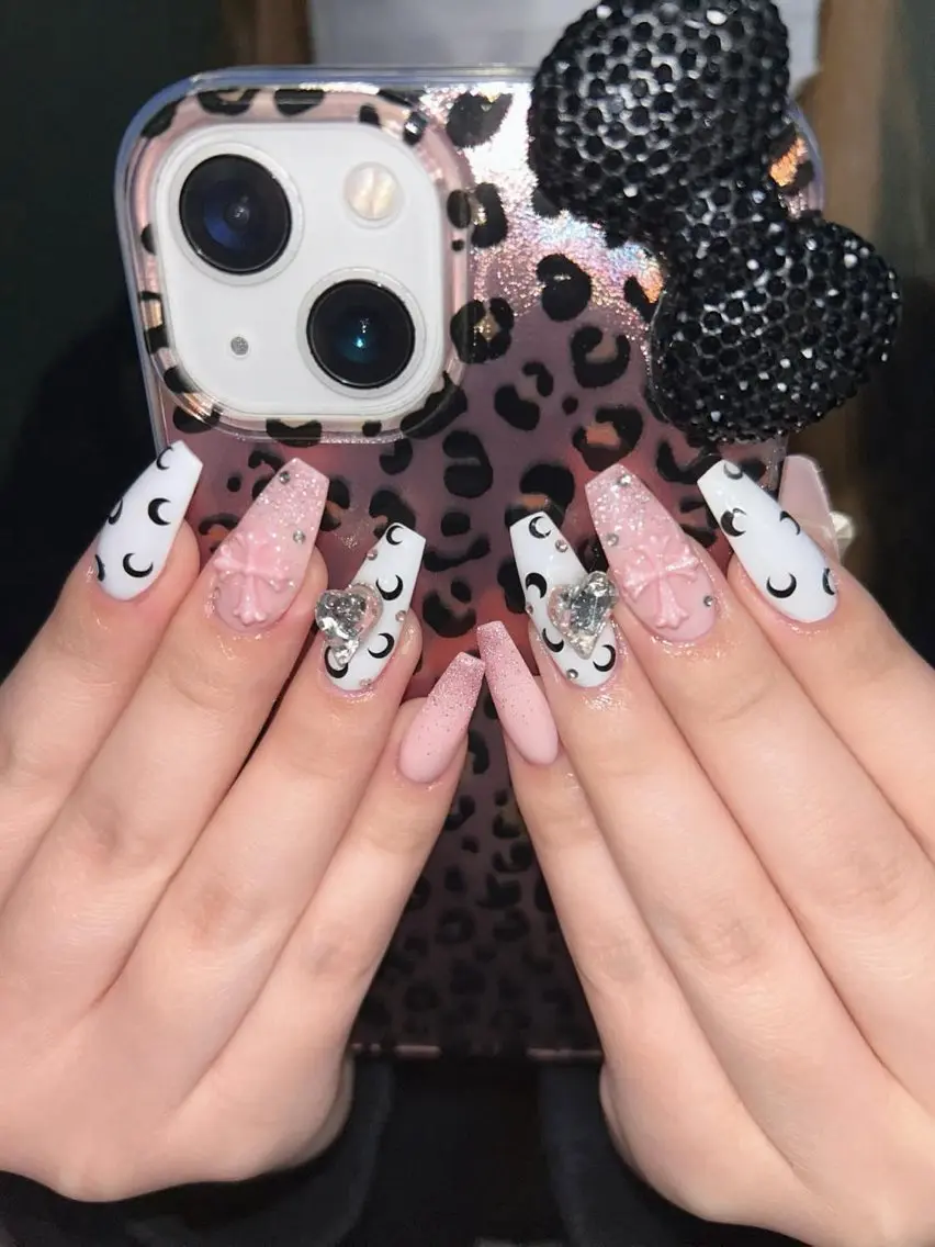 ネイル アートネイル オーロラネイル チークネイル 長さ出し フットネイル ハンドネイル 銀河_ Chan nailsのネイルデザイン
