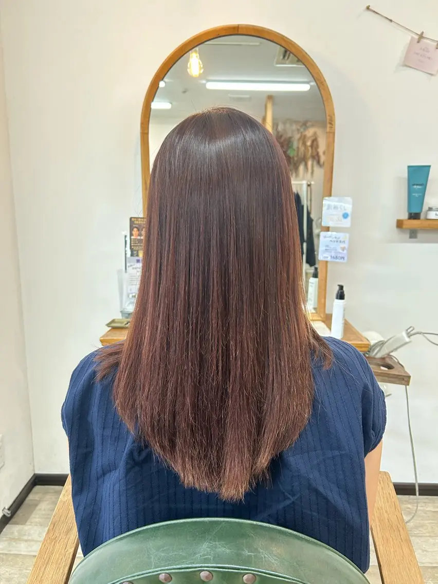 セミロング ヘアカラー Rin ku-to andCのヘアスタイル