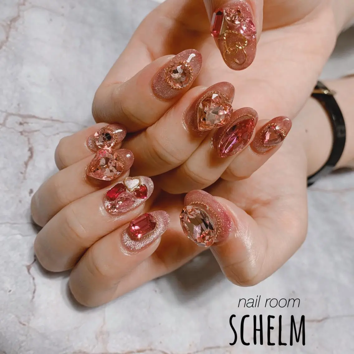 ネイル ハンドネイル nail room シュレムのネイルデザイン