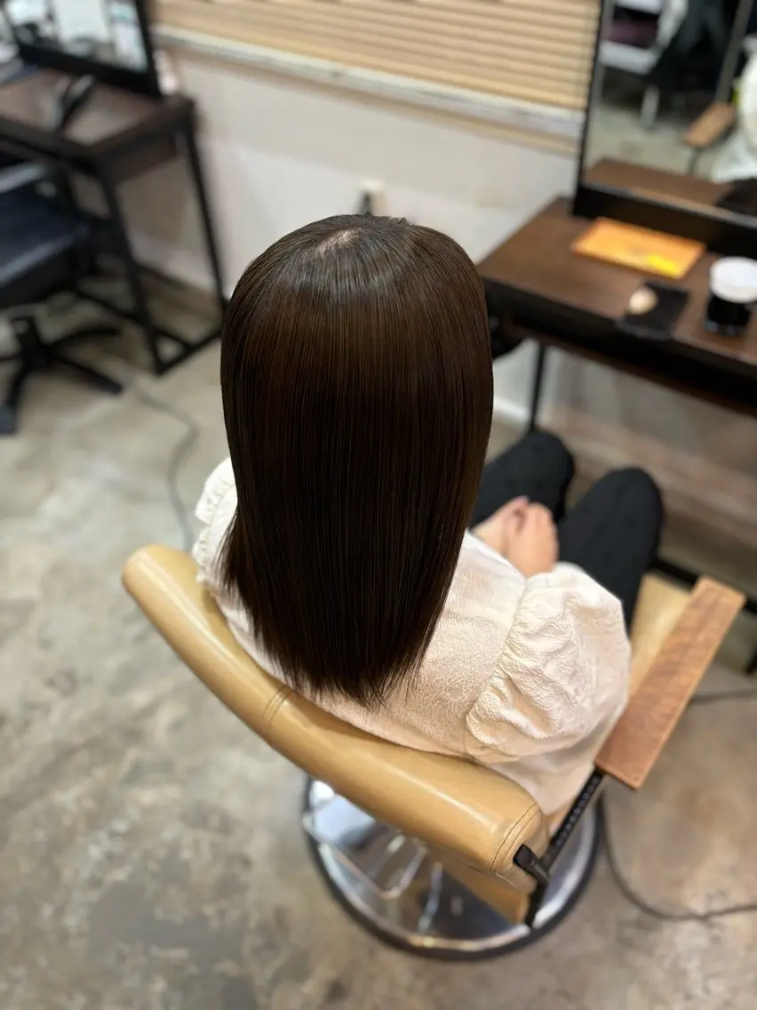 カラー ブラウンカラー マットブラウン 小川 あおとのヘアスタイル