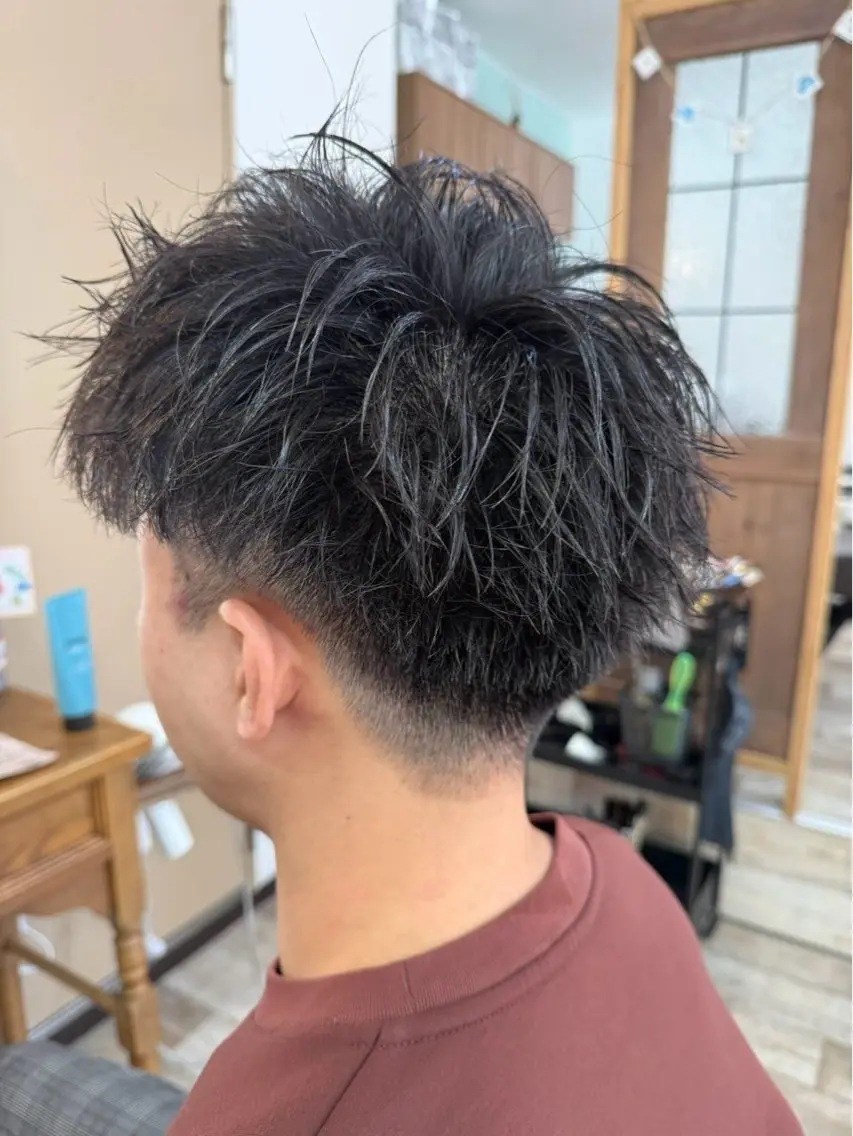 メンズ 刈り上げ カット Rin ku-to andCのヘアスタイル