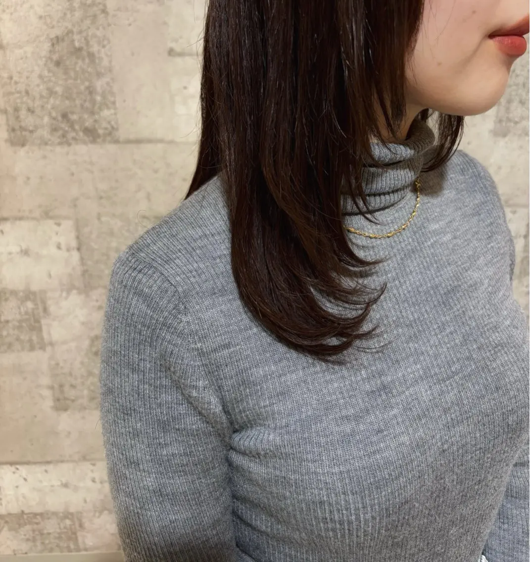 セミロング レイヤーカット カット 菅野 凪紗のヘアスタイル