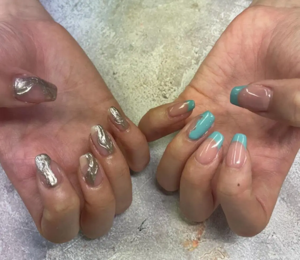 ネイル アートネイル フレンチネイル ジェルネイル ミラーネイル ニュアンスネイル nailstudio eviz新宿店のネイルデザイン