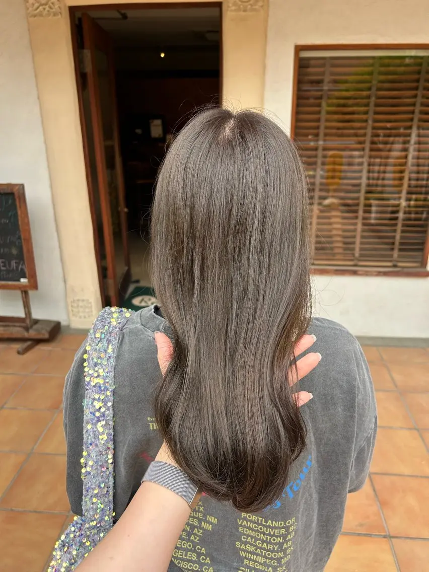 セミロング カラー ヘアカラー トリートメント ヘッドスパ putri 川邉 優花のヘアスタイル