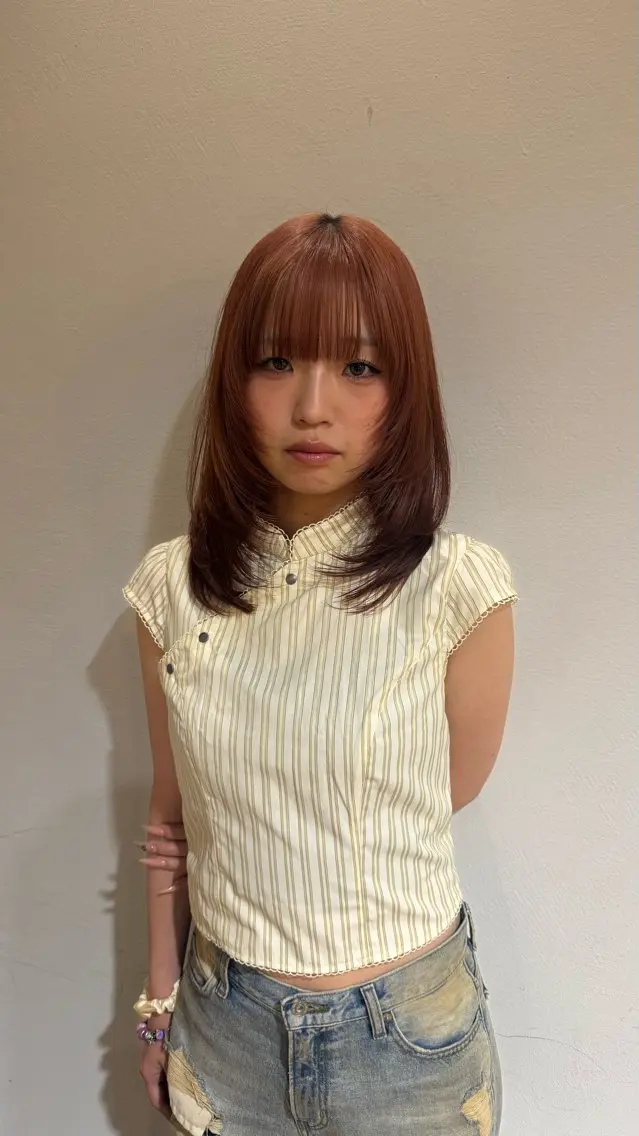 ミディアム 中山 こころのヘアスタイル