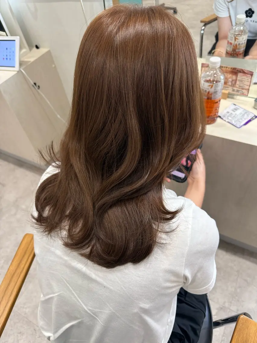 ミディアム カラー ベージュカラー ブラウンカラー ブラウンベージュ カット ヘアカラー トリートメント soyon 心斎橋店のヘアスタイル