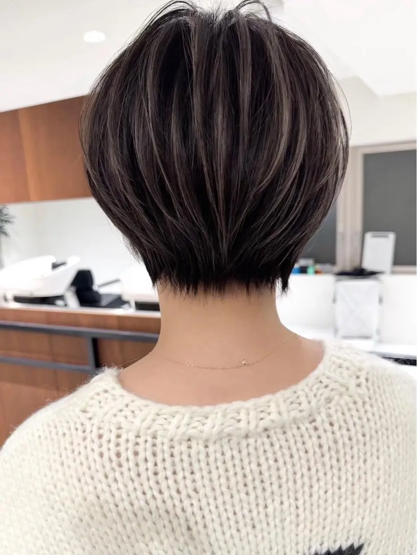 ショート ショートボブ ボブ 髪質改善 レイヤーカット ショートヘア 市毛 結菜のヘアスタイル