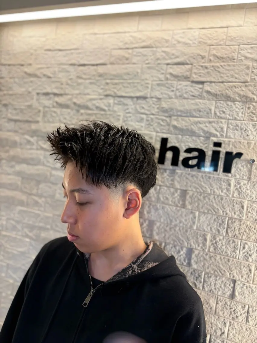 ショート メンズ アップバング フェードカット カット フェードとパーマ特化 小池 魔裟斗のヘアスタイル