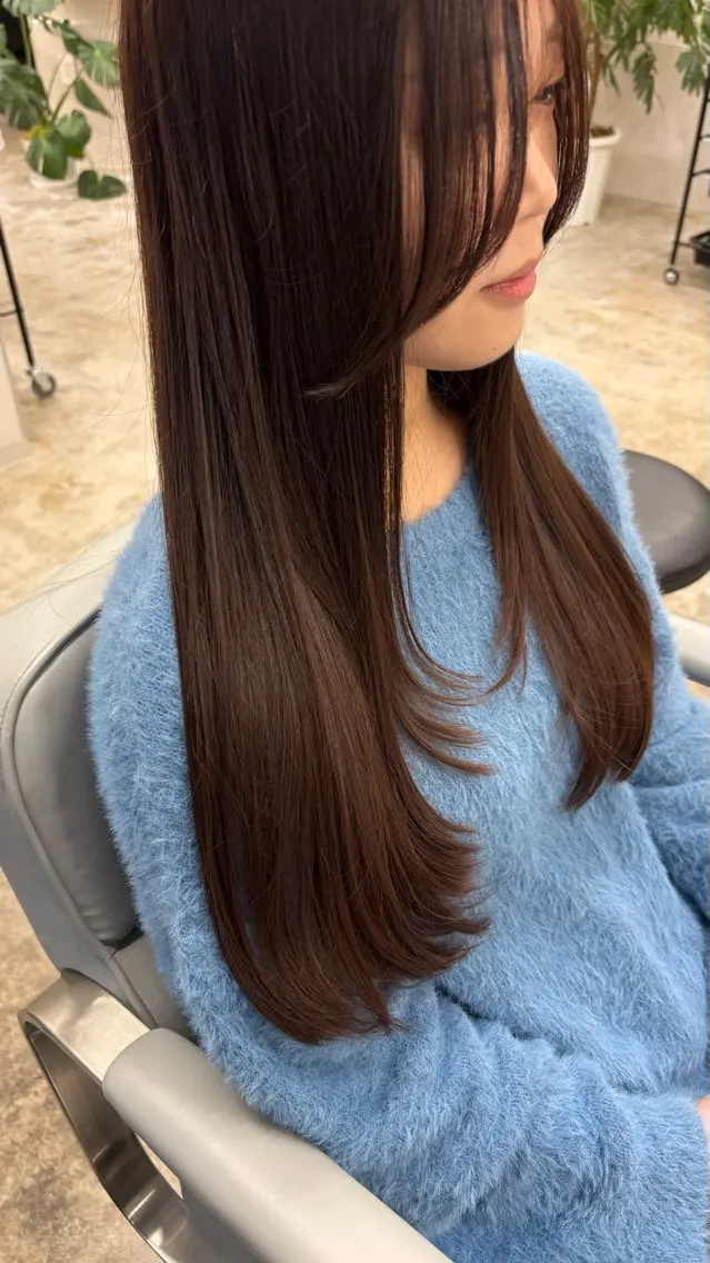 ロング カラー 顔まわりレイヤー レイヤーカット カット トリートメント makoto⌇レイヤ ー⌇艶カラー🍒‎のヘアスタイル
