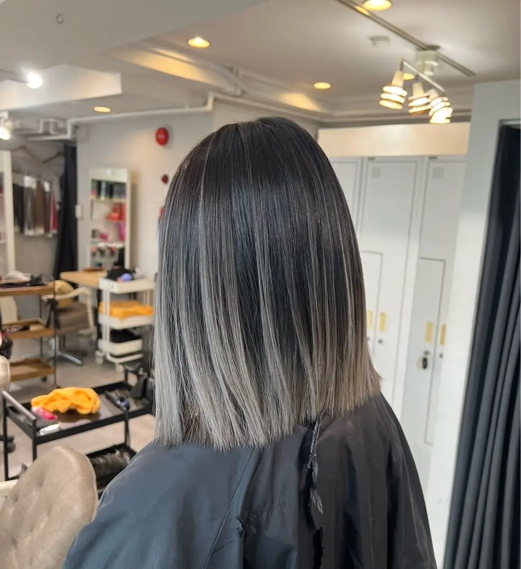 ショート カラー バレイヤージュ グレージュ レイヤーカット 指名数No.1 /NAOYAのヘアスタイル