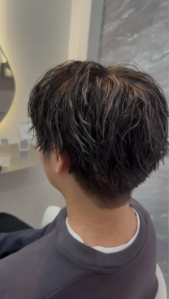 ミディアム メンズ メンズハイライト マッシュ ハイライト 【メンズ特化】池袋 韓国スタイル飯塚のヘアスタイル