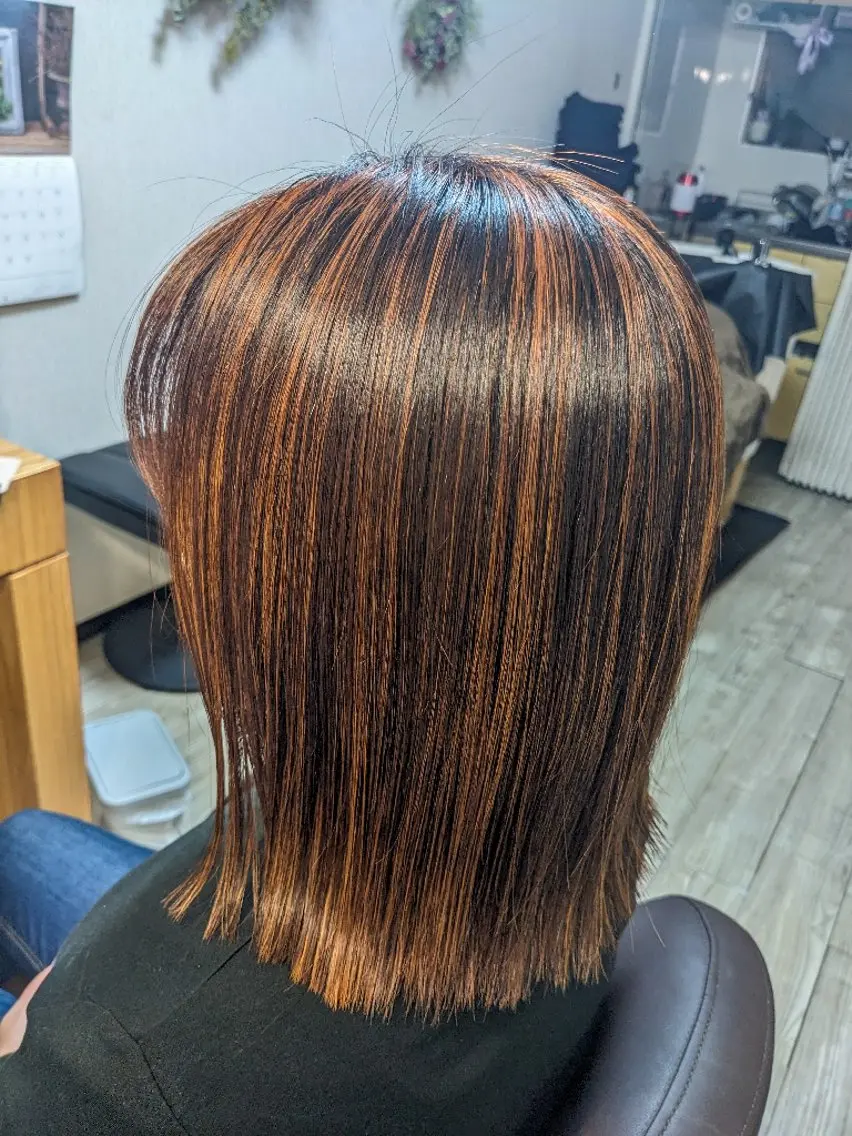 ミディアム カラー ハイライトカラー ハイライト トリートメント 池田 恵久美のヘアスタイル