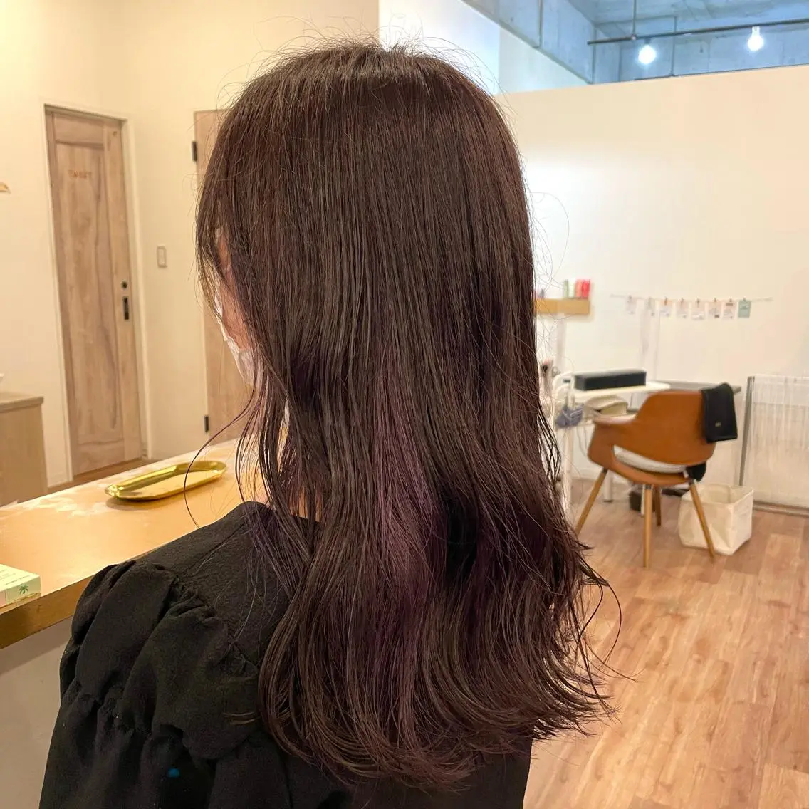 カラー 外間 智恵のヘアスタイル