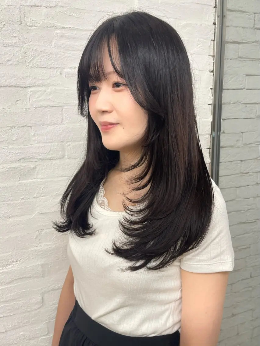 ロング カラー 岩下 侑里のヘアスタイル