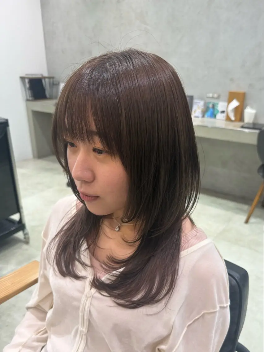 セミロング カット 春弥/レイヤーカット 透明感カラーのヘアスタイル