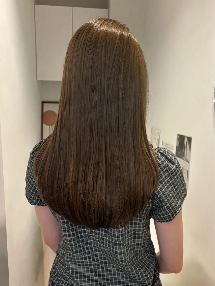 ロング カラー ベージュカラー オリーブベージュ カット ヘアカラー トリートメント 透明感カラー🫧 nanohaのヘアスタイル