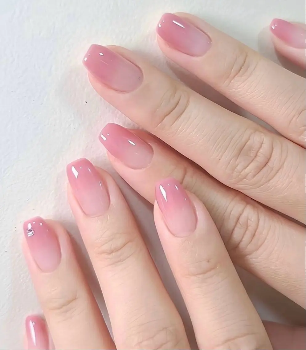 ネイル ピンク ハンドネイル JISOO ANA.CHUOのネイルデザイン