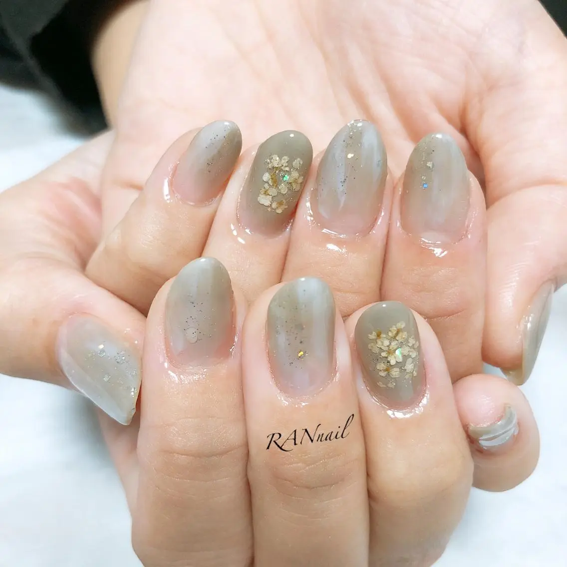ネイル フラワーネイル フットネイル ニュアンスネイル オフィスネイル 春ネイル ハンドネイル フットネイル RAN nailのネイルデザイン