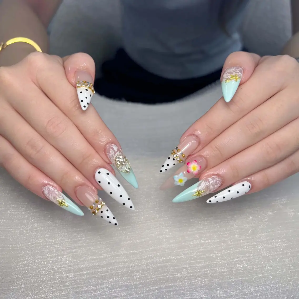 ネイル キラキラネイル 韓国ネイル マグネットネイル 持ち込み ネイルチップ ハンドネイル Chiee Bling.Nailのネイルデザイン