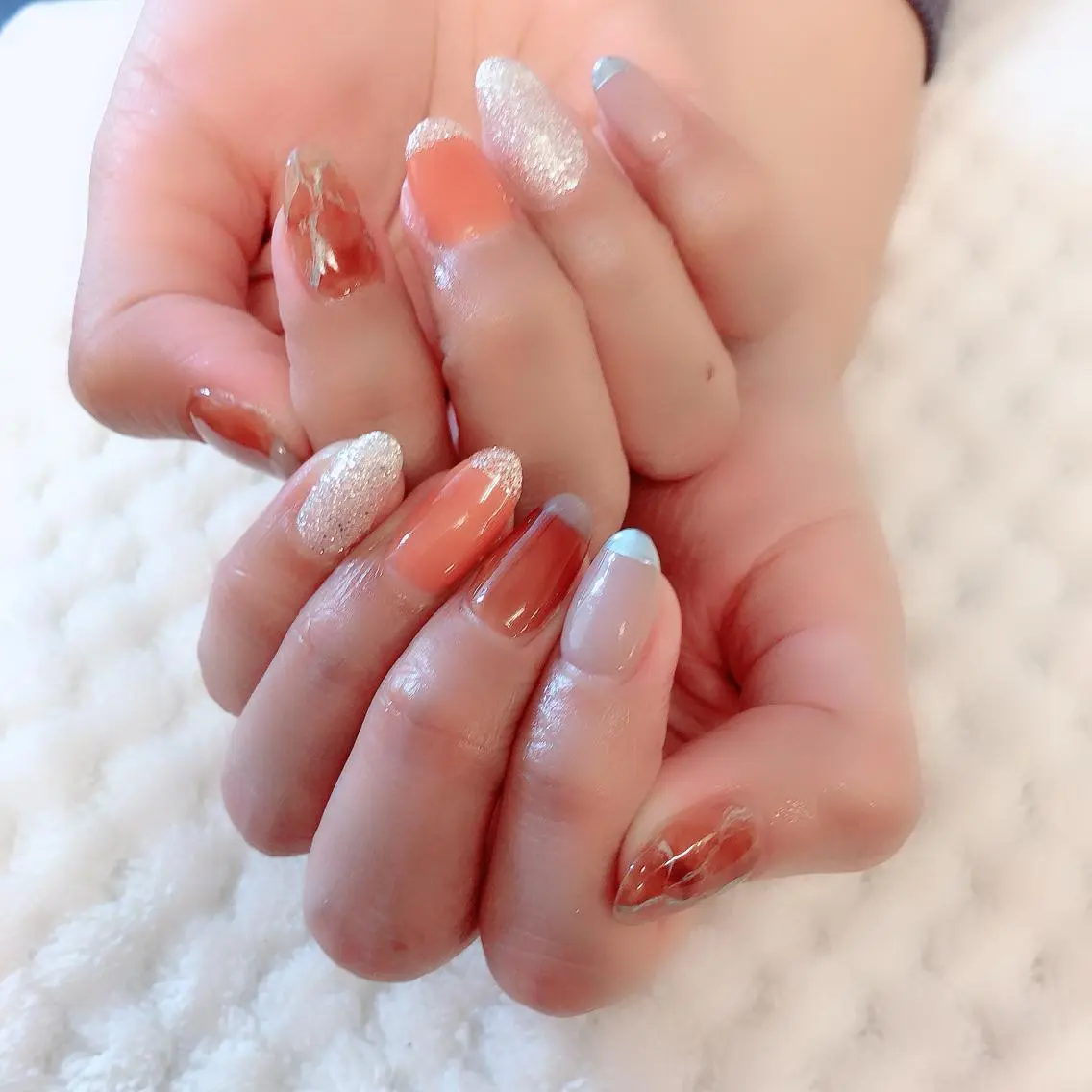 ネイル フレンチネイル 大理石ネイル(マーブル) シルバー ono megumiのネイルデザイン