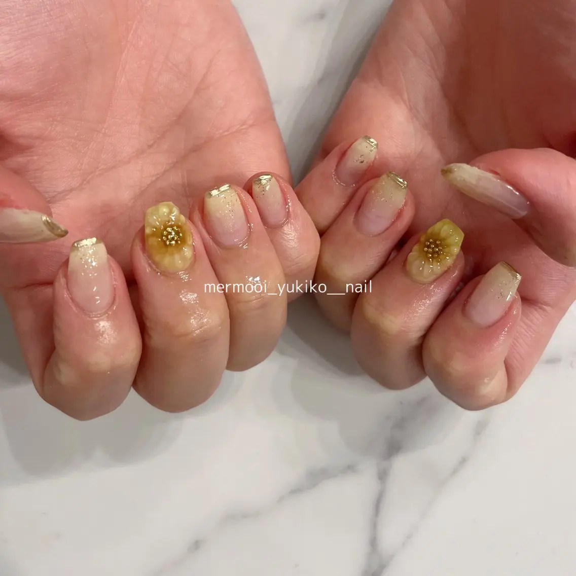 ネイル フレンチネイル ミラーネイル ニュアンスネイル ぷっくりネイル 夏ネイル mermooi nailのネイルデザイン