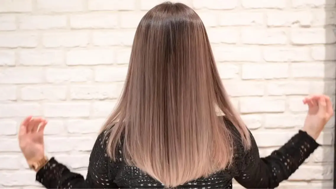 ロング カラー バレイヤージュ レイヤーカット 髪質改善.縮毛矯正 ×韓国ヘアyukiのヘアスタイル