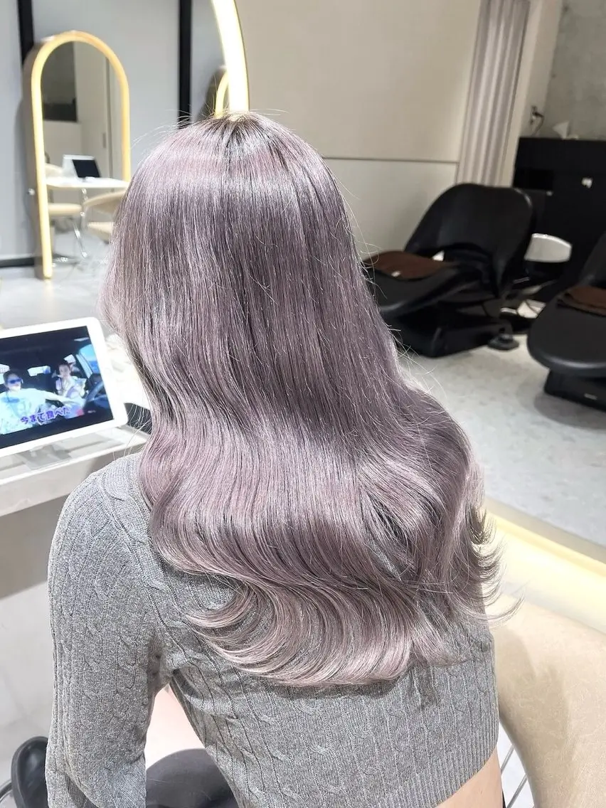 カラー Lond Le'a /ハイトーンカラーのヘアスタイル