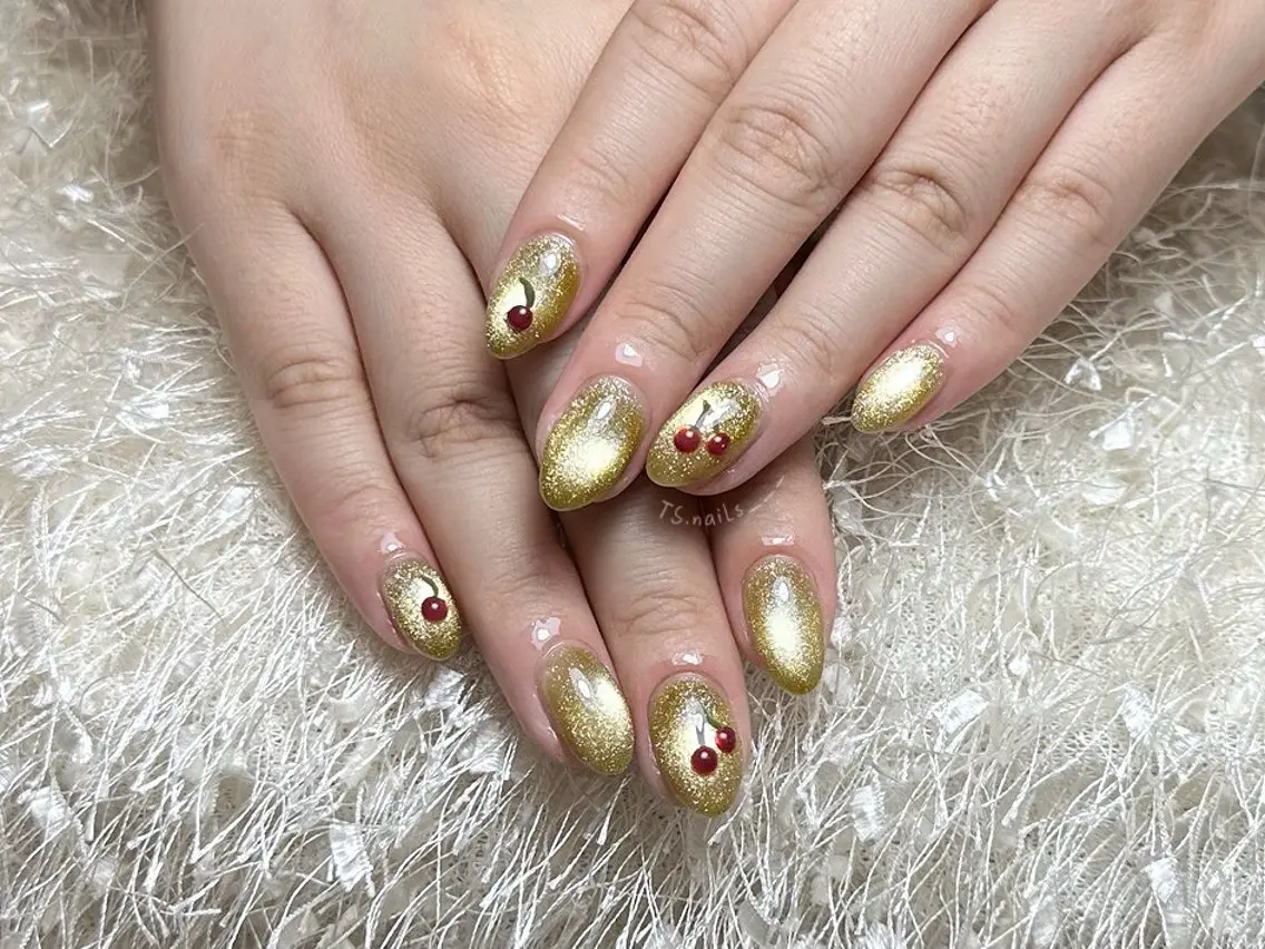 ネイル キラキラネイル マグネットネイル 持ち込み シンプルネイル ハンドネイル フットネイル ハンドケア TS. nails___のネイルデザイン