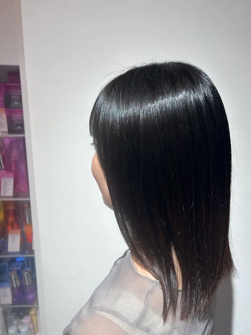 セミロング カラー 縮毛矯正 トリートメント 蓮池 愛海のヘアスタイル