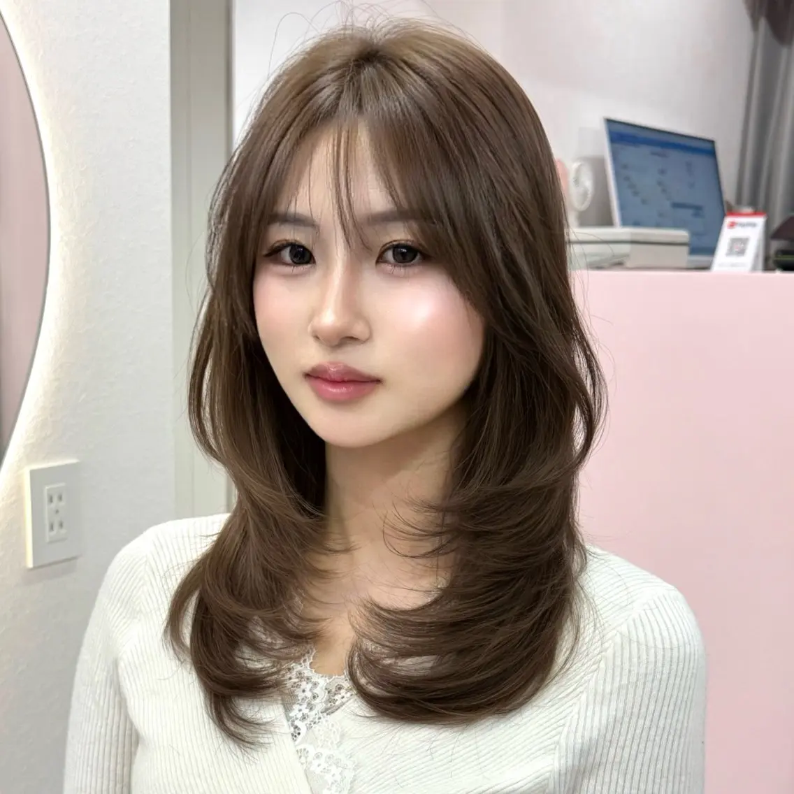 セミロング 縮毛矯正 鍋田/ 渋谷/ 縮毛矯正／レイヤーのヘアスタイル