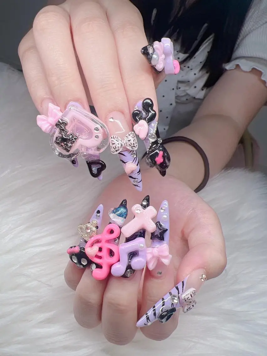 ネイル ハンドネイル Lee Nailsのネイルデザイン