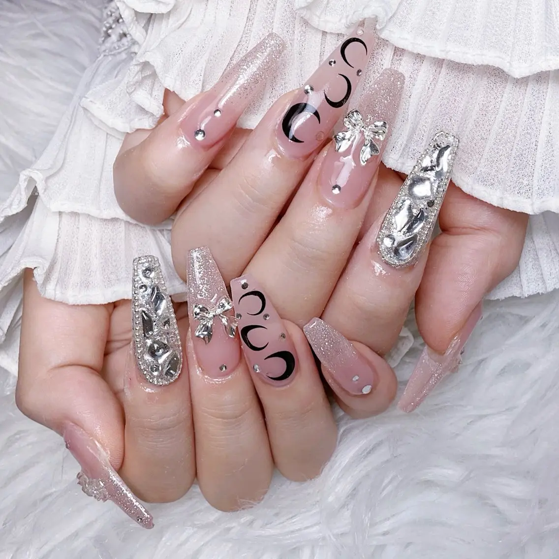 ネイル ハンドネイル 🍭Yun nail hyejin🌸のネイルデザイン