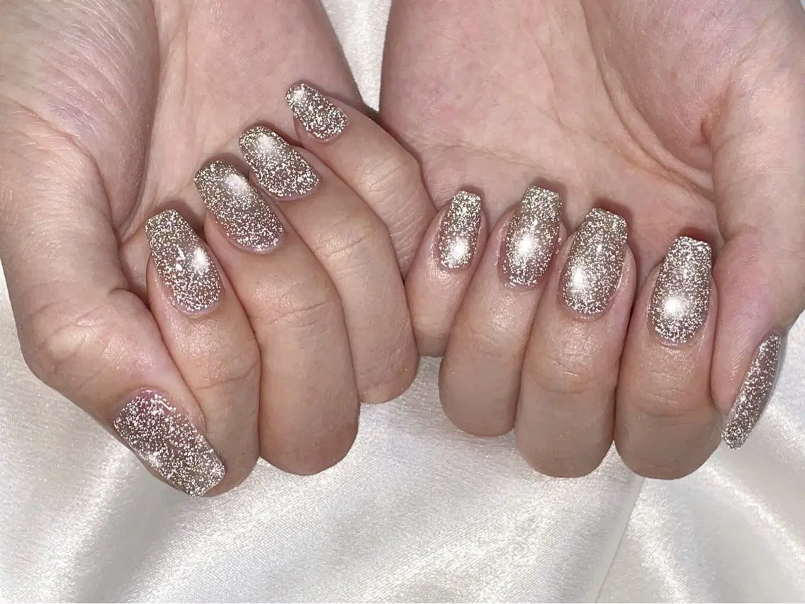 ネイル オーロラネイル フラッシュネイル フラッシュマグ フットネイル フレンチネイル ハンドネイル kiki nail たまプラーザのネイルデザイン