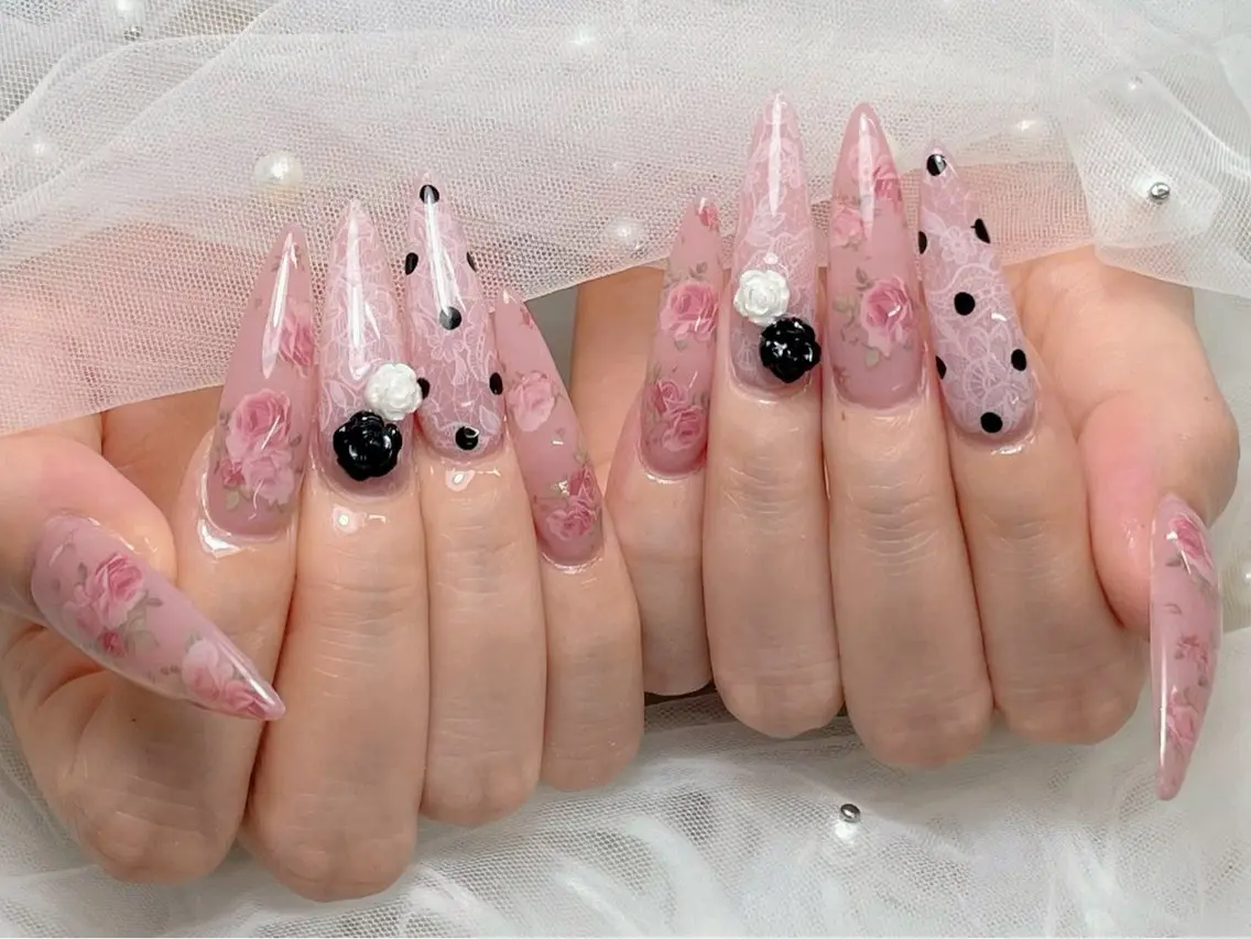 ネイル lucky nail 歌舞伎町のネイルデザイン