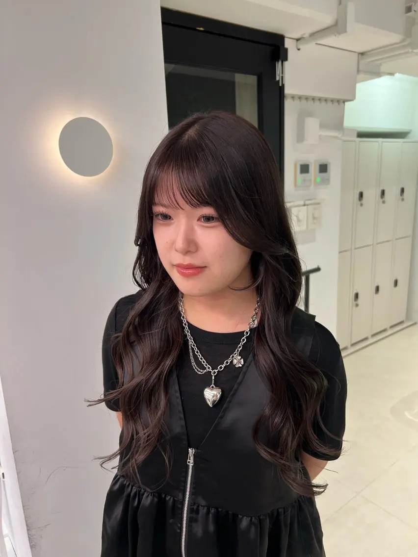 ロング ヘアカラー トリートメント うるぷるカラー 🤍 Naanoのヘアスタイル