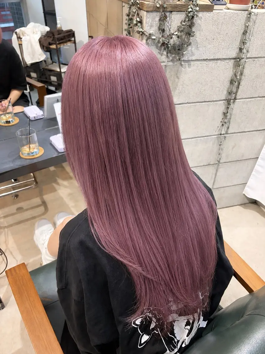 ロング ヘアカラー トリートメント ill/ハイトーン カラー/塩崎聖奈のヘアスタイル