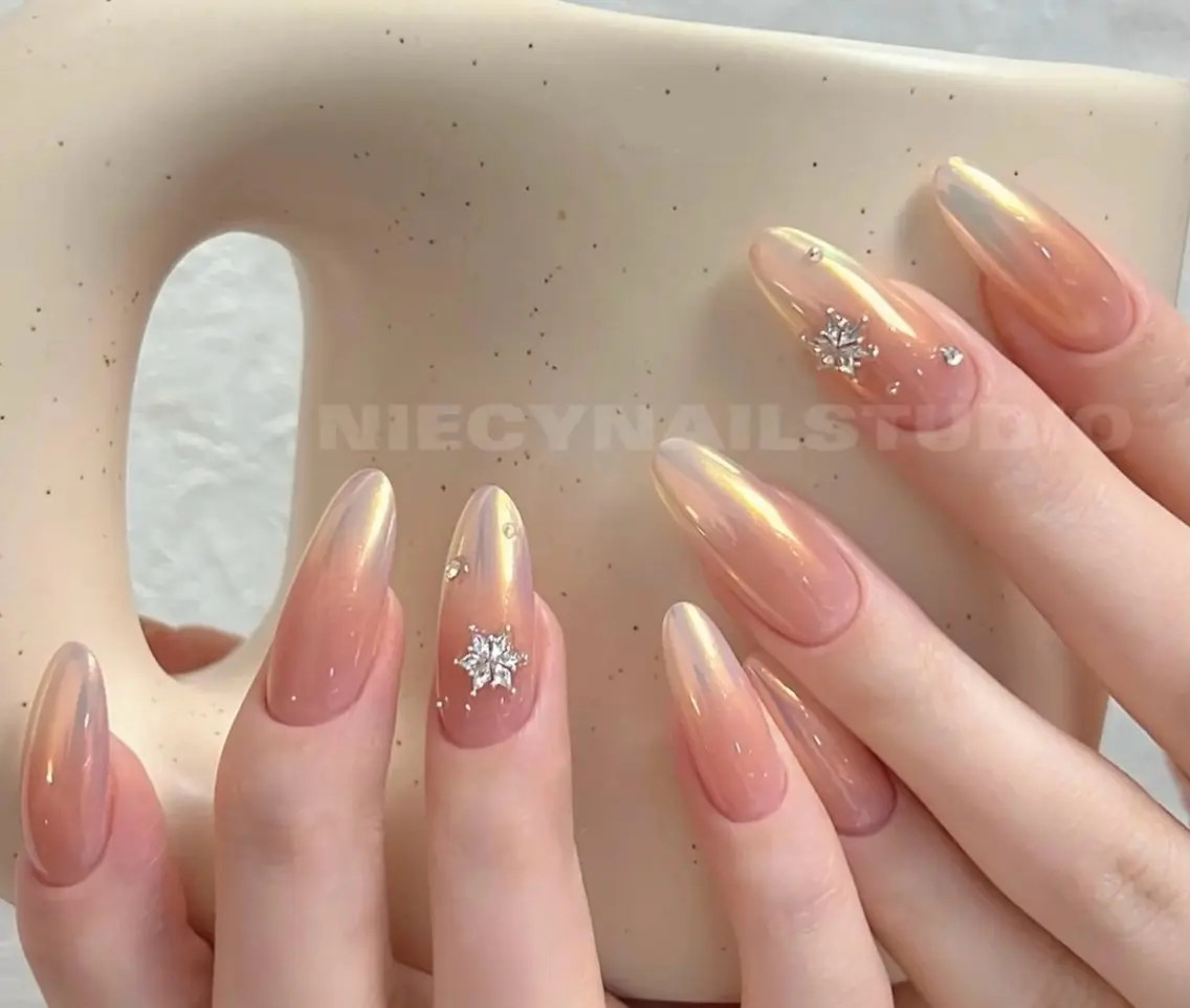 ネイル チークネイル 長さ出し フレンチネイル ガーリー 韓国ネイル SunNail池袋駅 ワンホンネイルのネイルデザイン