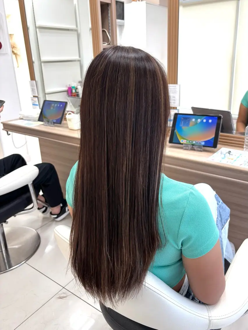 カット+ハイライト+ダメージレスカラー+トリートメント🍭の写真