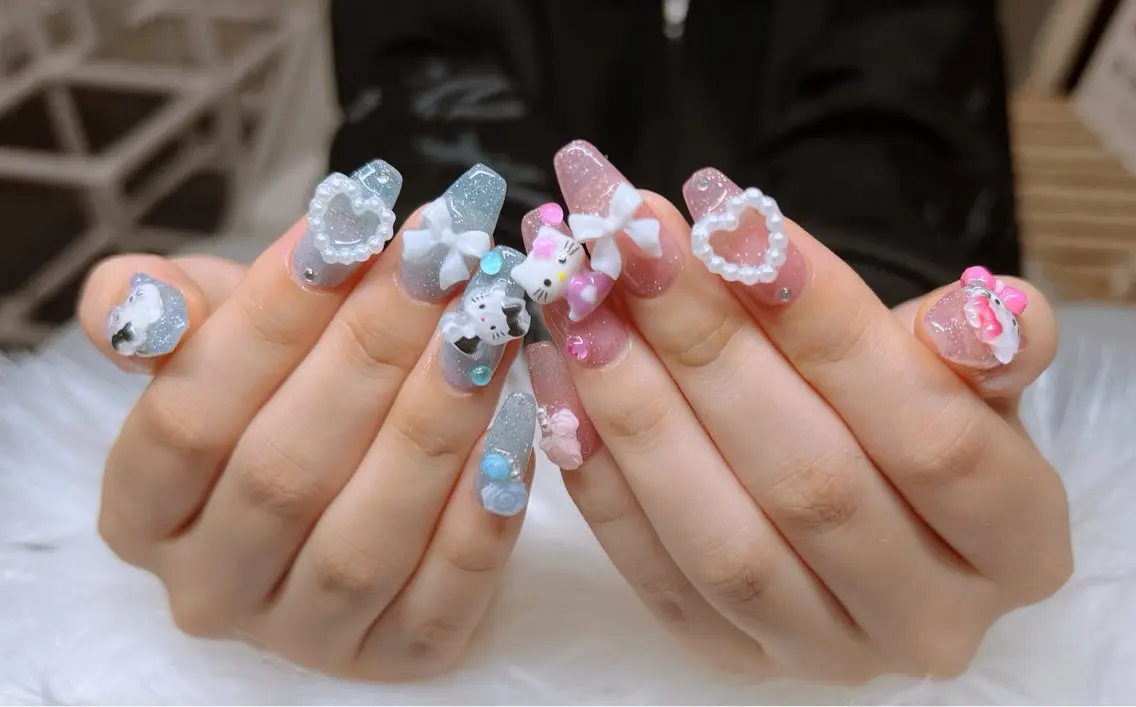 ネイル フラッシュネイル フットネイル フレンチネイル 韓国ネイル ロングネイル Lee _nailのネイルデザイン