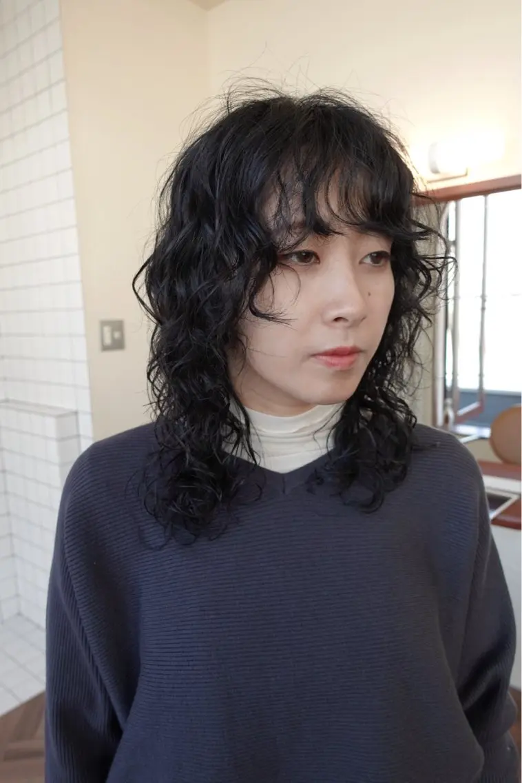 ミディアム カラー パーマ ミディアムパーマ レイヤーカット ボブパーマ/パーマ ウルフパーマのヘアスタイル