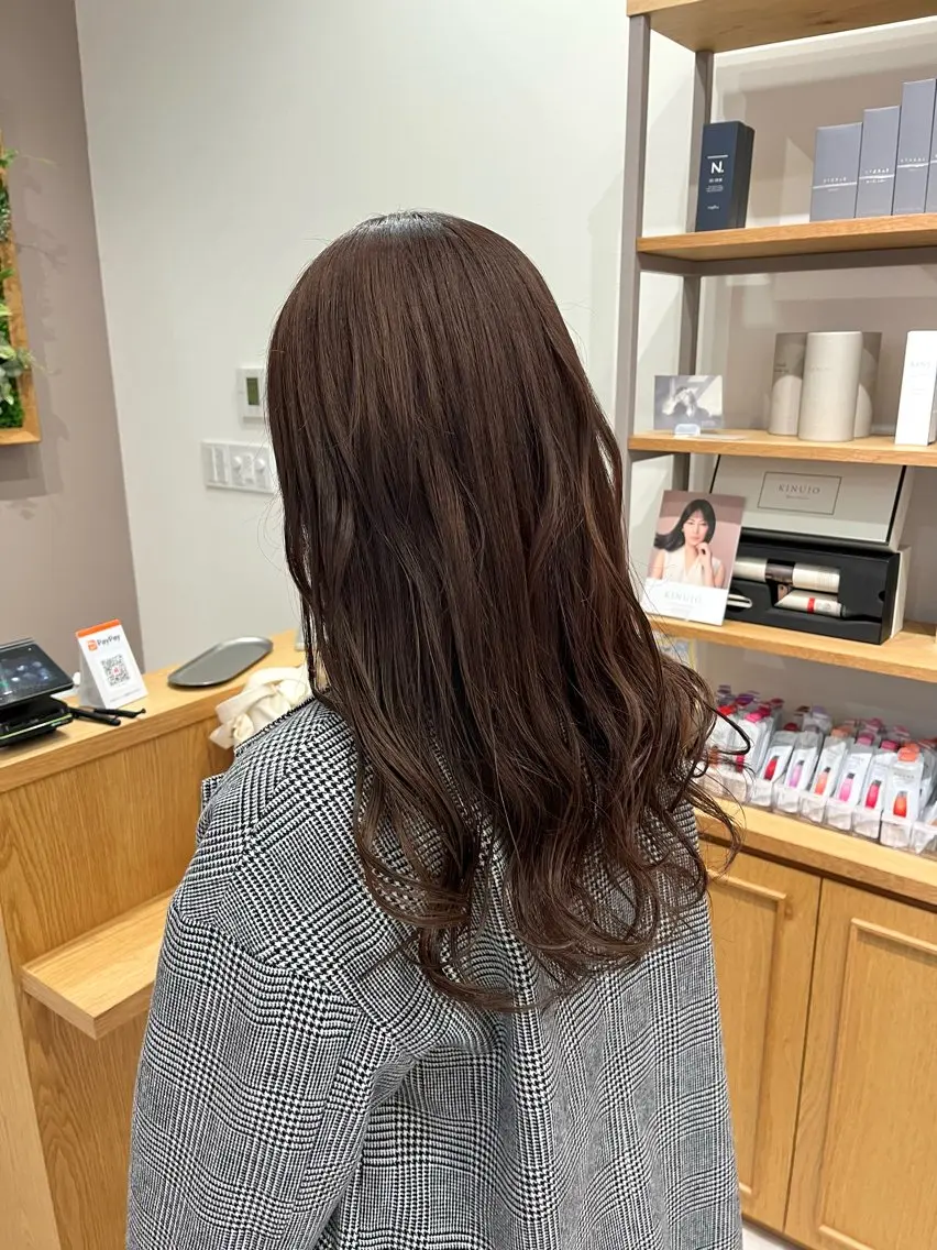 ロング カラー ブラウンカラー レッドカラー レッドブラウン カット ヘアカラー トリートメント 葉田 綾乃のヘアスタイル