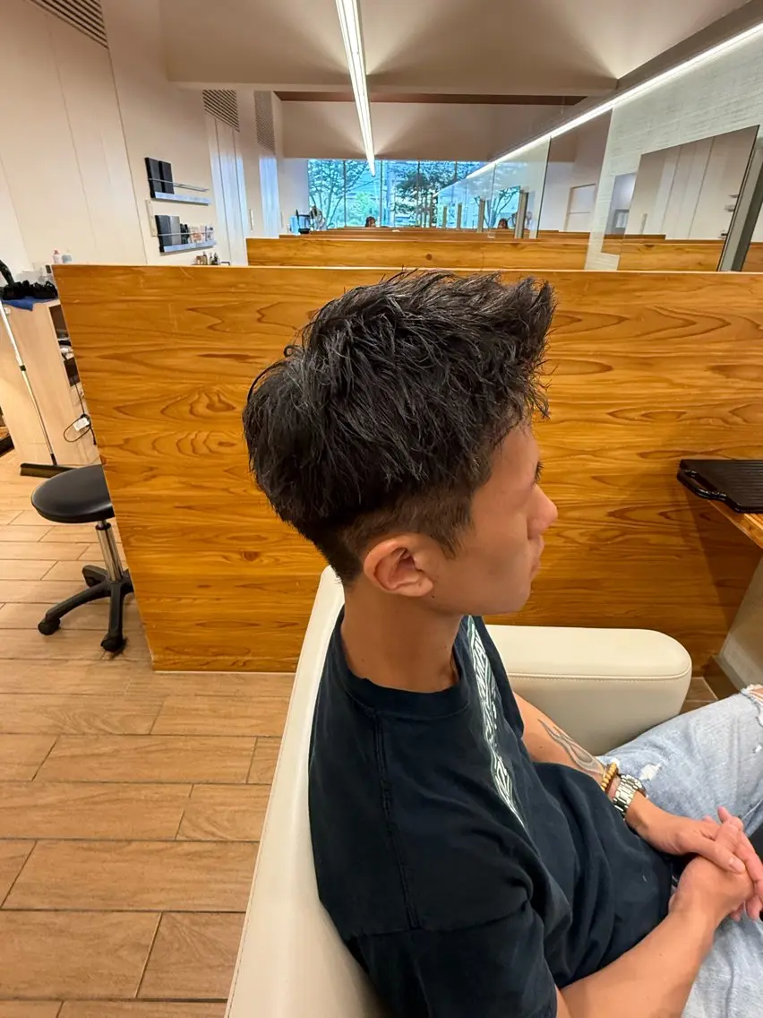 ショート メンズ スパイキーショート ショートヘア カット 🫐佐藤 志乃　艶 カラー/カット🫐のヘアスタイル