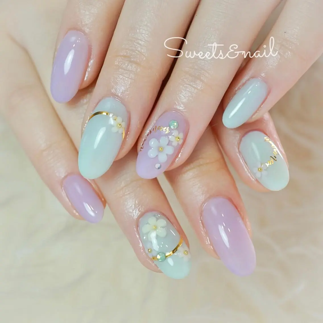 ネイル 成人式 フラワーネイル ガーリー グリーン オフィスネイル Sweets& nail みなこのネイルデザイン