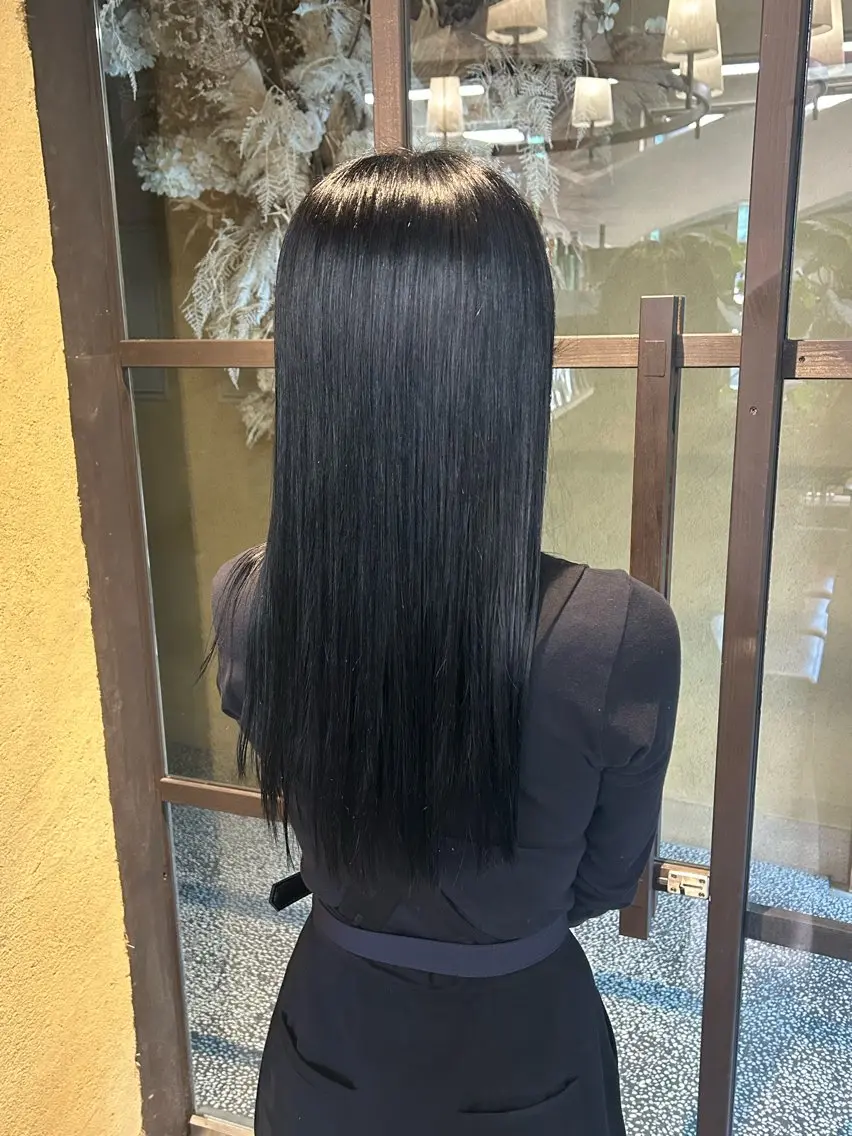 ロング カラー 黒髪 髙橋 莉菜のヘアスタイル